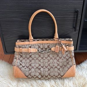 Coach Shoulder Bag Authentic